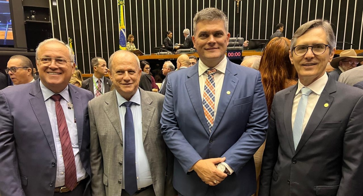 FIERO participa do lançamento da 30ª edição da Agenda Legislativa da Indústria