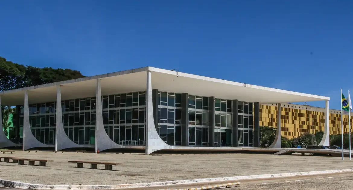 STF decide pela continuidade da prisão de Daniel Silveira após violação das condições de liberdade condicional