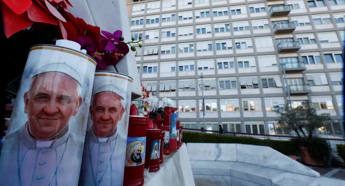 Papa Francisco passa "noite tranquila" após crise respiratória - News Rondônia