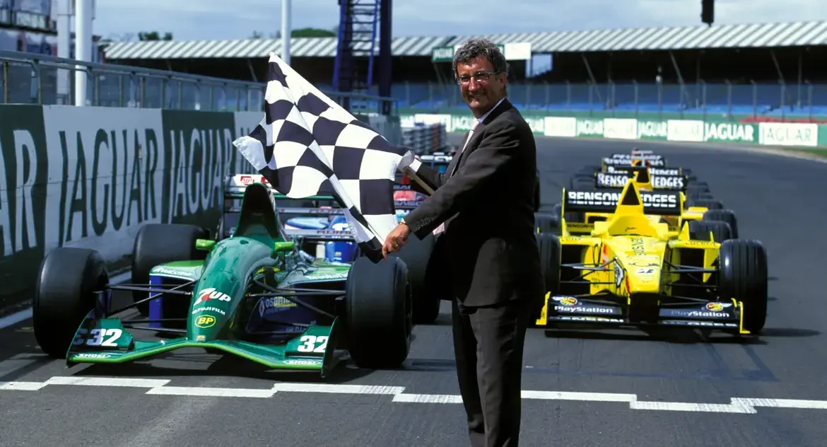 Morre Eddie Jordan, ex-chefe de equipe da Fórmula 1, aos 76 anos