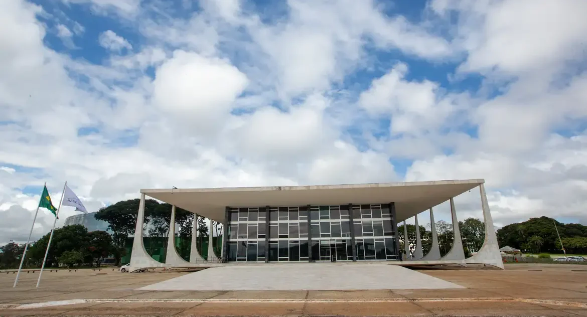 STF mantém Moraes, Dino e Zanin em julgamento da denúncia contra Bolsonaro e militares