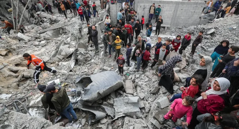Ataque aéreo israelense atinge escola e hospital infantil em Gaza e deixa ao menos 20 mortos