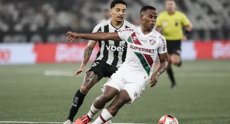 Botafogo e Fluminense se enfrentam no Nilton Santos pela 6ª rodada do Brasileirão em momentos opostos