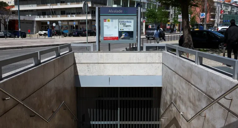 Apagão generalizado paralisa transporte e gera caos em Espanha e Portugal