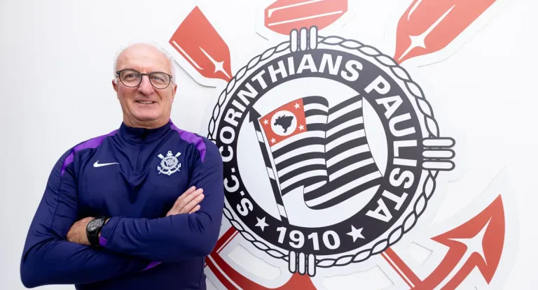 Corinthians anuncia Dorival Júnior como novo técnico até o fim de 2026