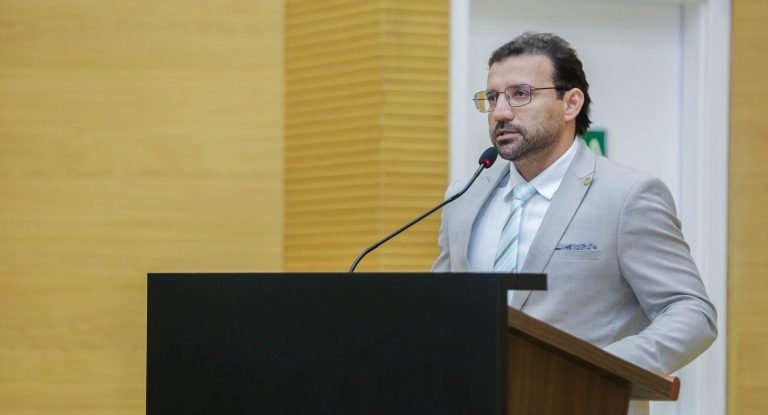 Ribeiro do Sinpol garante recursos para melhorar transporte de alunos no IFRO de Ariquemes