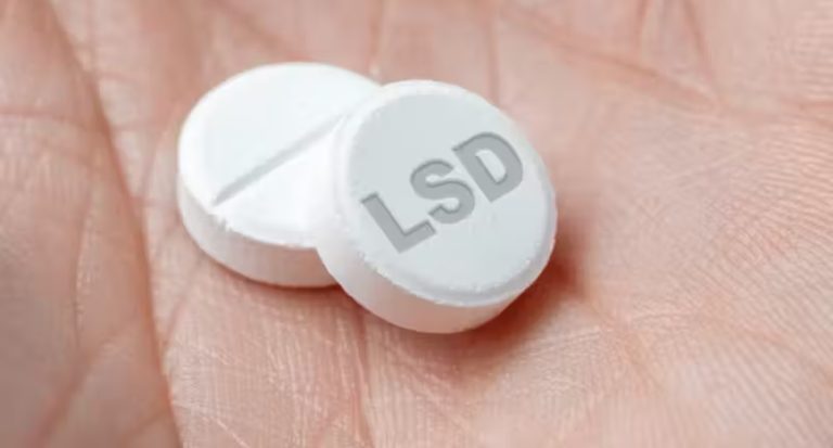 LSD para saúde mental: cientistas retiram efeito alucinógeno da droga e fazem tratamento para esquizofrenia - News Rondônia
