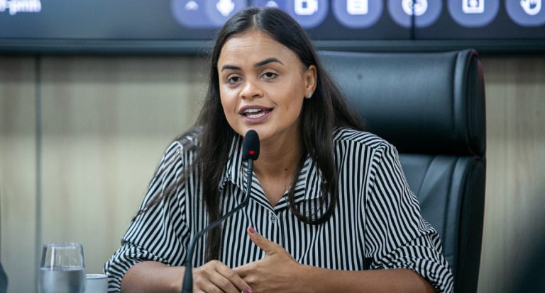 Deputada Dra. Taíssa apoia reajuste salarial para técnicos e analistas educacionais de Rondônia - News Rondônia