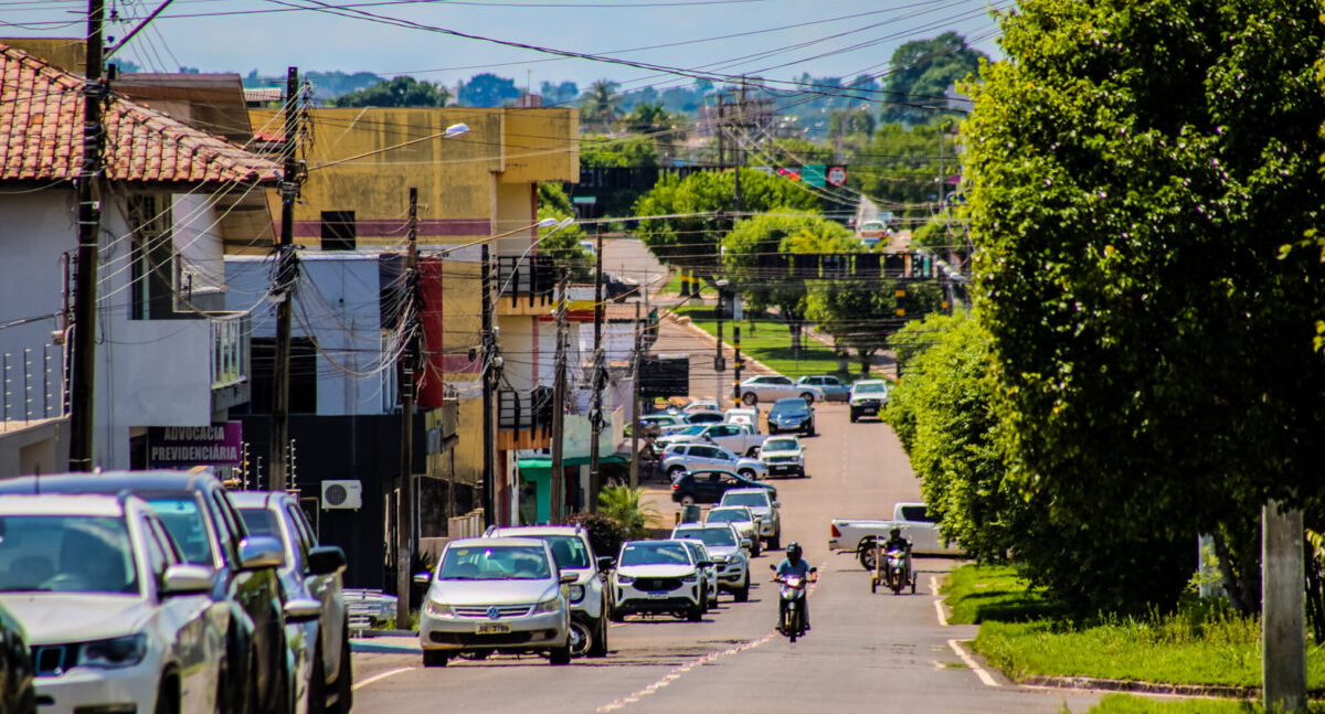 Prazo para licenciar veículos com placa final 4 vai até 30 de abril - News Rondônia