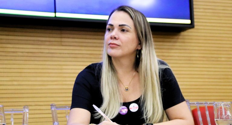 Parlamentar Cláudia de Jesus solicita intervenção da Seduc após constatar precariedade em unidade escolar - News Rondônia