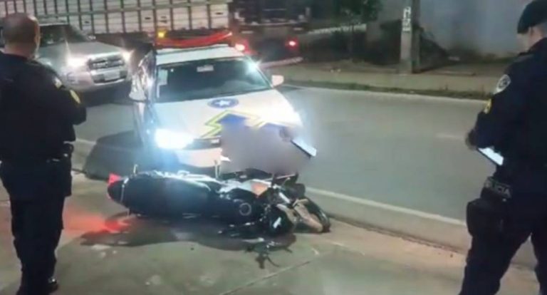 Menor foge da PM, causa acidente e acaba apreendido