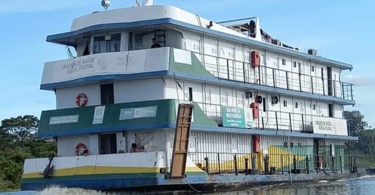 Barco hospital que atendia comunidades ribeirinhas naufraga no rio Mamoré, em Guajará-Mirim - News Rondônia