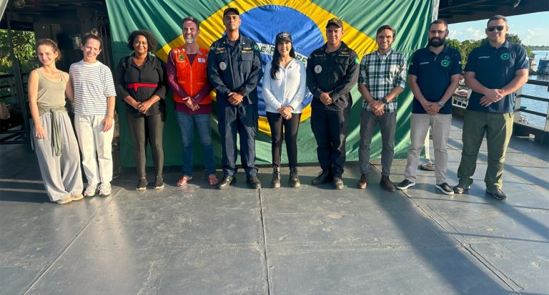 Cristiane Lopes participa de comissão Humanitária levando ajuda aos moradores do distrito de Calama - News Rondônia