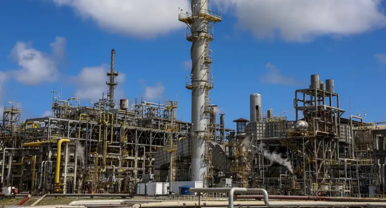 Investimentos em ativos produtivos no Brasil crescem 6,9% em 2024, melhor resultado desde 2021, segundo Ipea