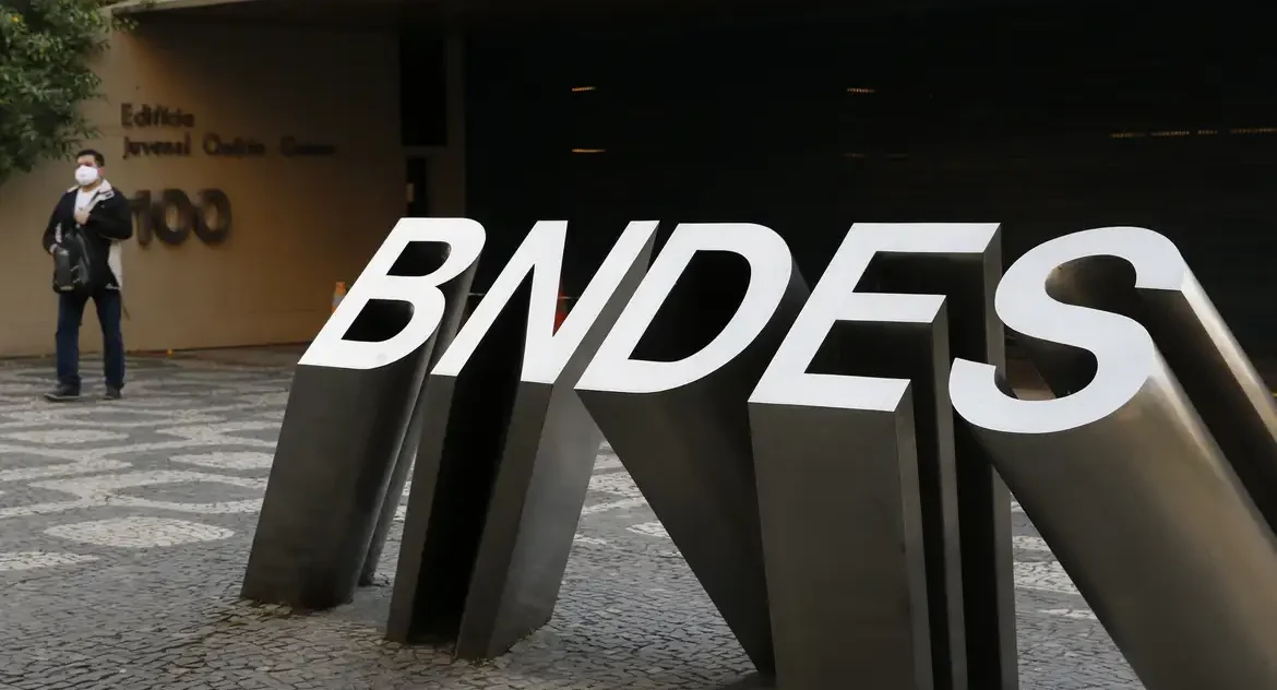 Senado Autoriza BNDES a Contratar Empréstimos no Exterior Totalizando R$ 2,6 Bilhões para Apoio a Micro e Pequenas Empresas