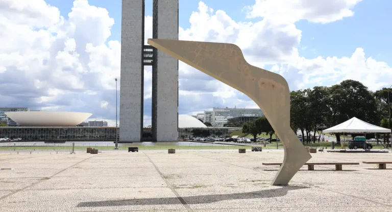 Iphan e Governo anunciam reforma da Praça dos Três Poderes com investimento de R$ 22 Milhões