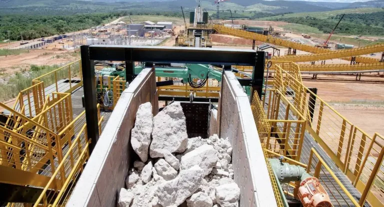 Expansão da mineração para transição energética agrava crise climática em quatro estados, aponta estudo