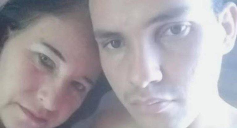 Mãe e filho com deficiência são mortos a tiros dentro de casa