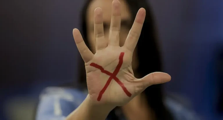 Lula sanciona lei que garante reconstrução dentária a mulheres vítimas de violência pelo SUS