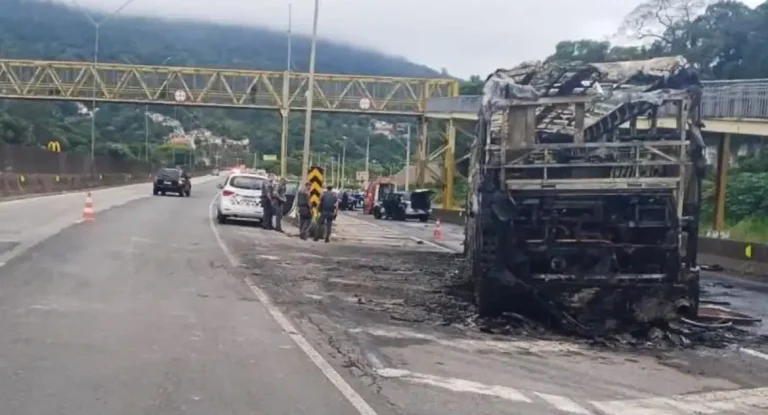 Polícia realiza operação contra membros de torcida organizada envolvida em ataque a torcedores do Cruzeiro