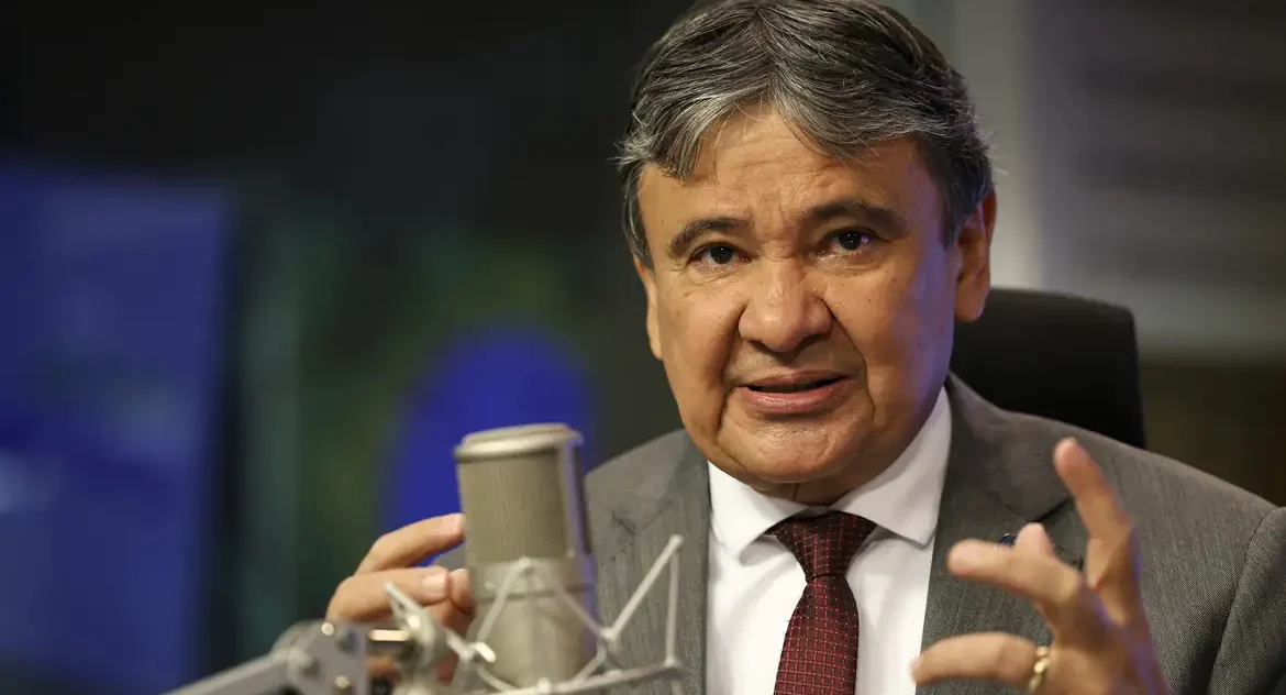 Ministro destaca impacto do Bolsa Família no crescimento do PIB e anuncia antecipação de R$ 14 bilhões para regiões em emergência