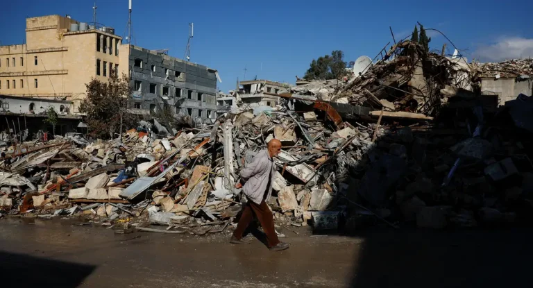 Israel mata comandante do Hamas em ataque no Líbano e aumenta tensão com Hezbollah