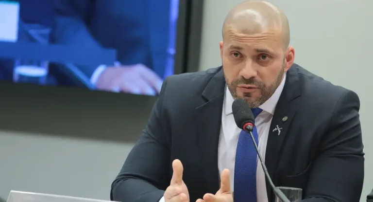 STF nega pedido de Daniel Silveira para trabalhar e estudar fora da prisão
