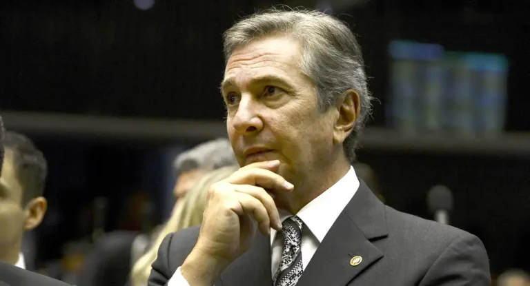 Ex-presidente Fernando Collor é preso após determinação do STF