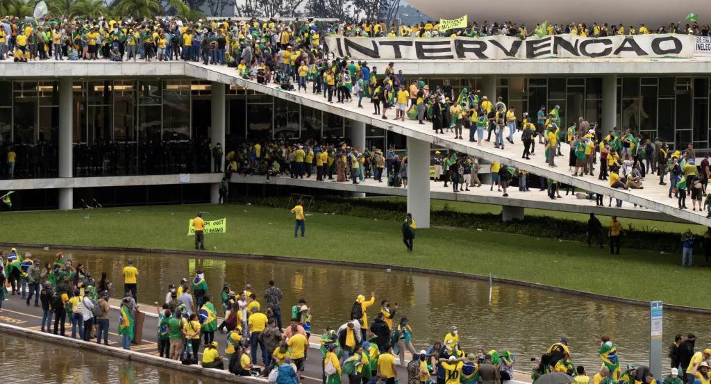 Redução de pena a golpistas de 8 de janeiro, por Julio Cardoso