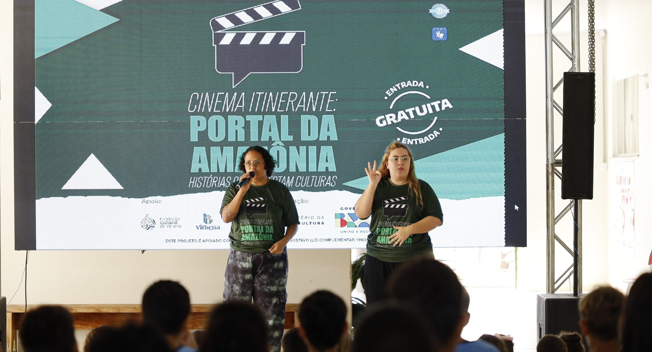 Mostra 'Cinema Itinerante: Portal da Amazônia' reúne mais de 700 pessoas em Vilhena