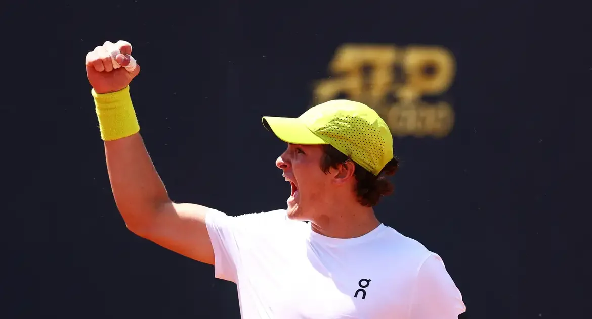 João Fonseca avança à terceira rodada de Roland Garros após vitória sobre francês Herbert
