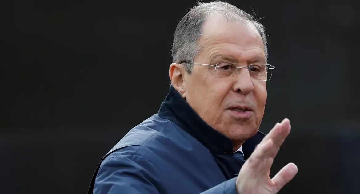 Lavrov questiona o Vaticano como sede para negociações de paz entre Rússia e Ucrânia
