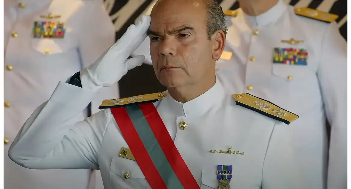 Comandante da Marinha nega plano para uso de tanques contra poderes e diz que não houve ordem para impedir posse de Lula