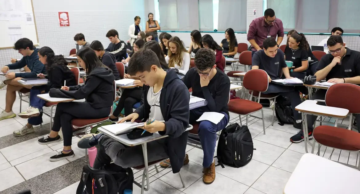 Inscrições para o Enem 2025 começam dia 26 de maio e vão até 6 de junho