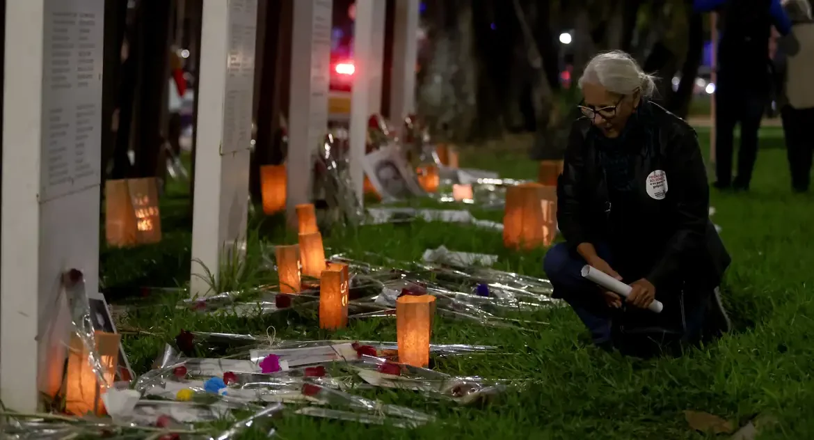 Homicídios mataram 21,8 mil jovens em 2023, representando quase metade das mortes violentas no Brasil