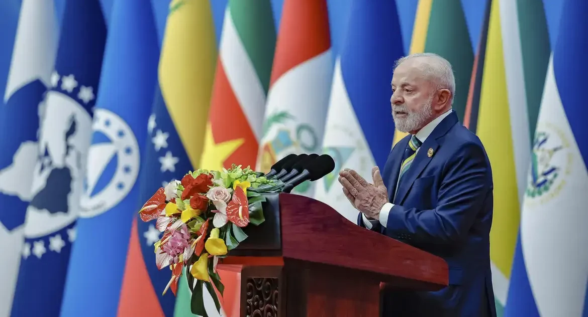 Lula defende reforma do multilateralismo e fortalecimento da Celac em discurso na China