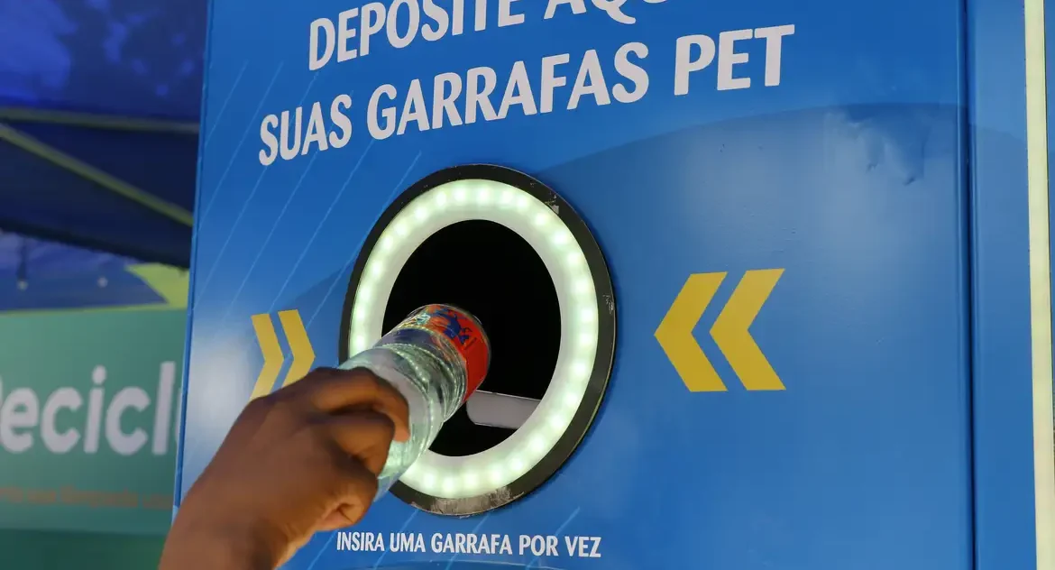 ABDI e Abiplast lançam selos para rastrear uso de plástico reciclado na indústria brasileira