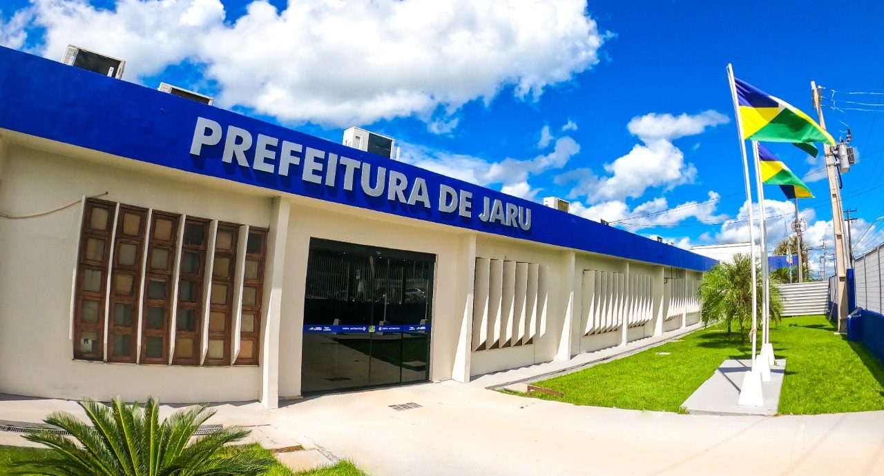 Prefeitura de Jaru convoca motoristas de veículos pesados, cozinheiros e zeladores aprovados em Processo Seletivo