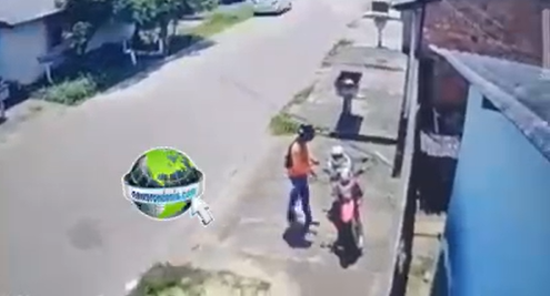 ASSISTA: Criminosos furtam moto Bros em frente de residência na zona leste