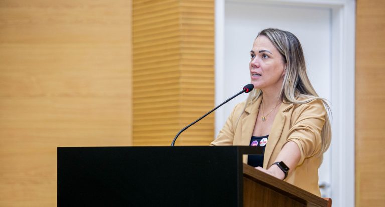 Aprovada licença-prêmio para servidores da Emater, proposta da deputada Cláudia de Jesus - News Rondônia