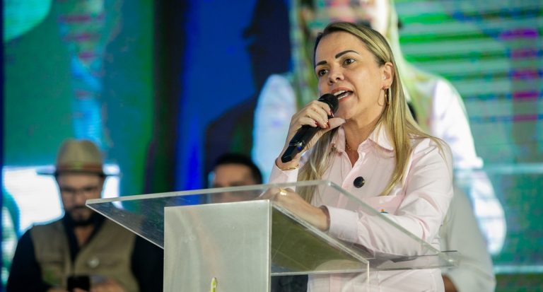 Deputada Cláudia de Jesus lidera aprovação de gratificação salarial para servidores da Emater - News Rondônia