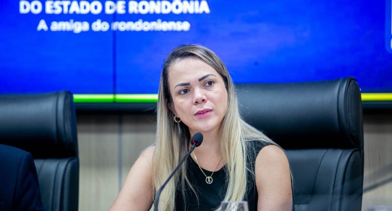 Proposta da Deputada Cláudia de Jesus para Agilizar Apoio Psicológico a Vítimas de Abuso é Aprovada por Comissão - News Rondônia