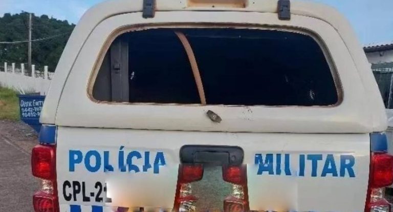 Três são presos por depredação de viaturas da PM após cavalgada