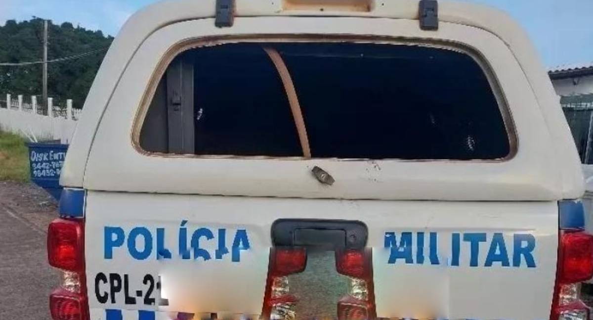 Três são presos por depredação de viaturas da PM após cavalgada