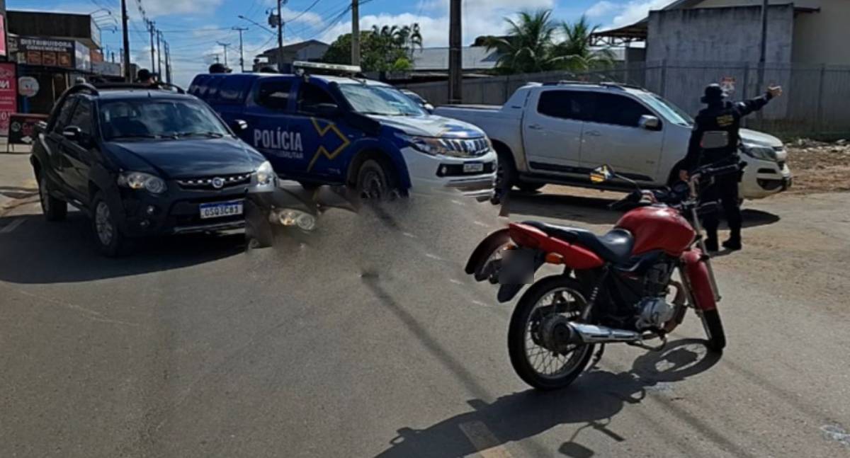 Motociclista fica ferida após colidir com Fiat Strada