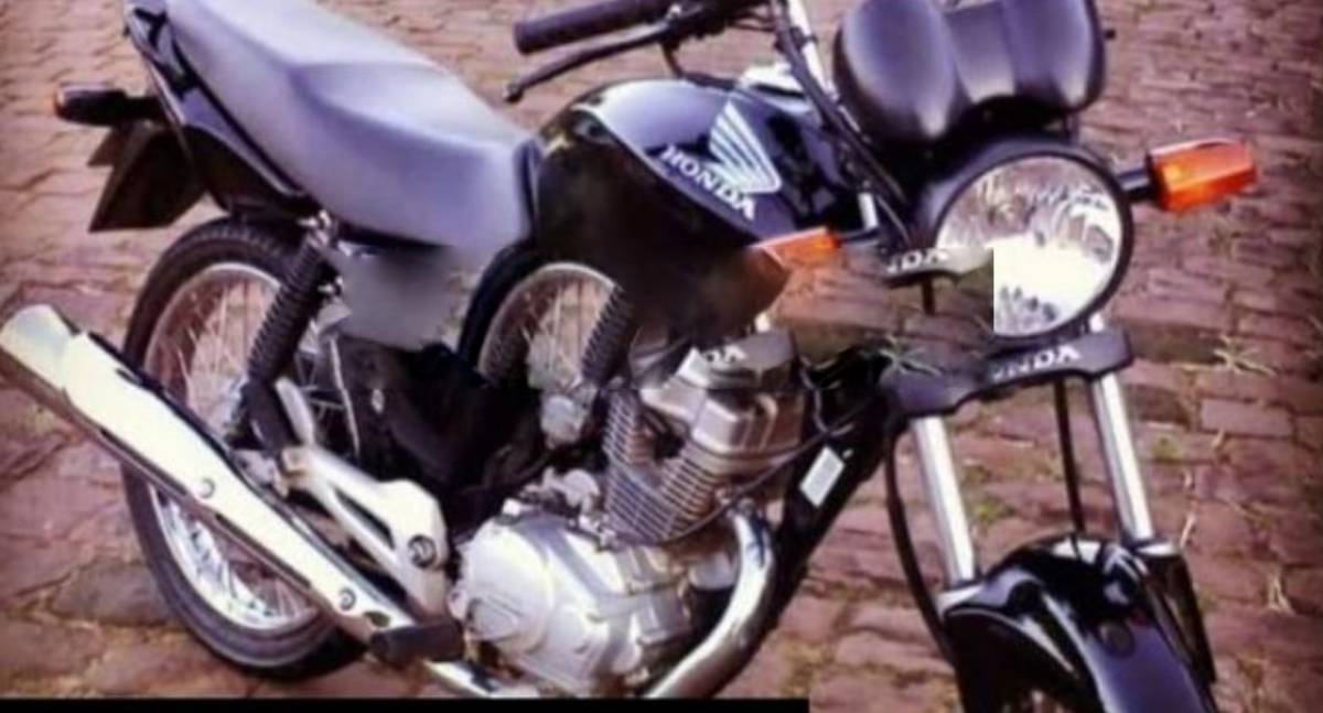 Motocicleta furtada na Cohab é localizada abandonada e recuperada pela PM