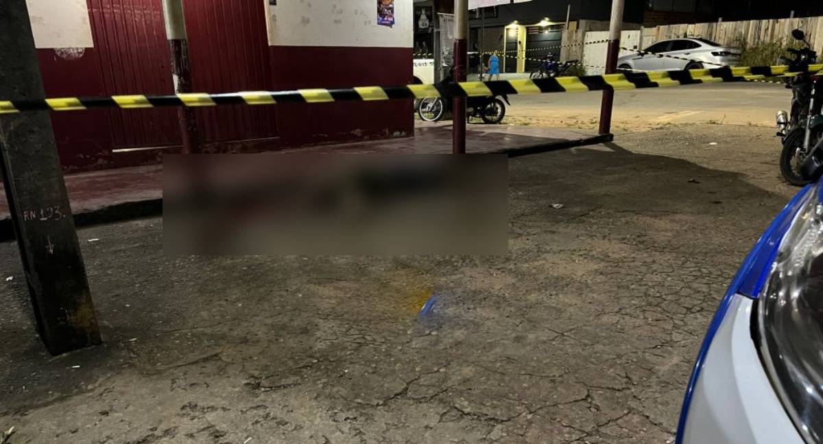 Homem é morto a facadas após briga em bar