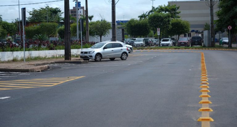Prefeitura implanta vagas em diagonal para carros e motos nos arredores do Porto Velho Shopping - News Rondônia