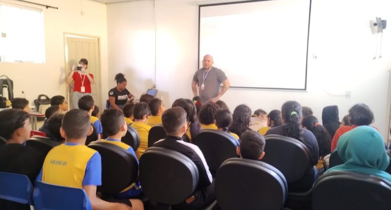 Jovens da Escola Flor do Piquiá se engajam em ações de educação ambiental e combate às queimadas - News Rondônia