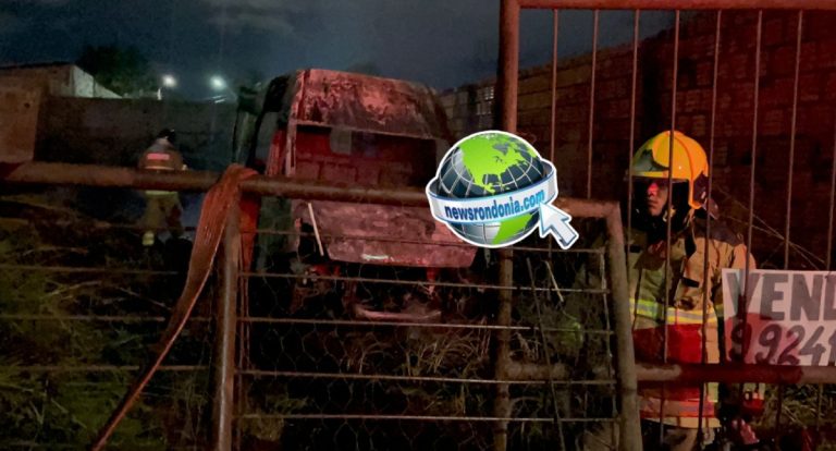 Van é destruída durante incêndio em vegetação na zona sul - News Rondônia